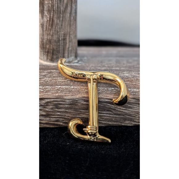 Vintage Signed Anne Klein Monogram Initial 'T' Gold Tone Brooch - Picture 3 of 6
